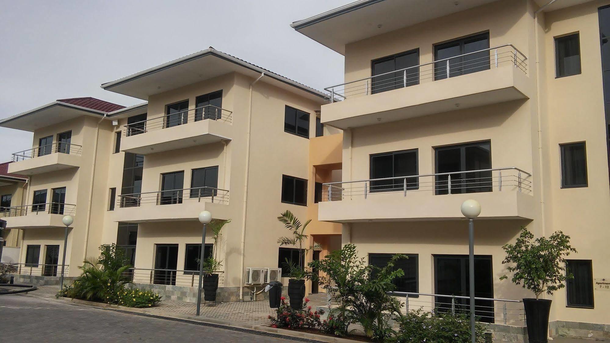 Fiesta Residences Boutique Hotel And Serviced Apartments. Accra Exterior photo